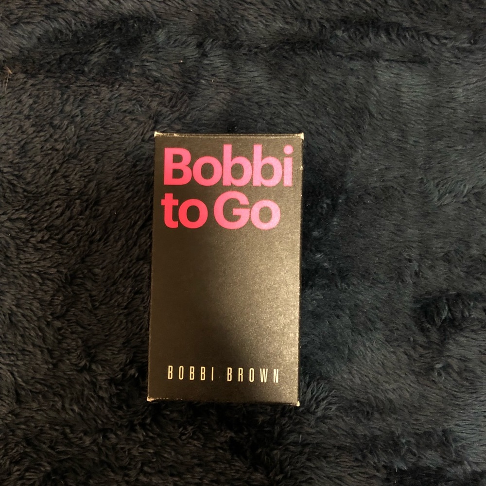 Bobbi Brown eyeshadow palette and mascara